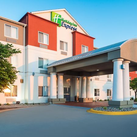 Holiday Inn Express Hotel & Suites Burlington By Ihg Екстер'єр фото