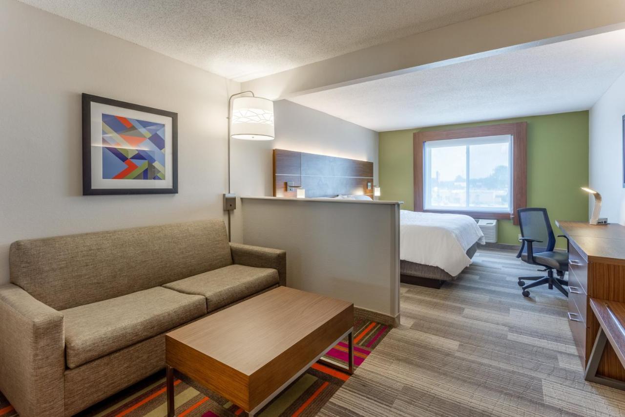 Holiday Inn Express Hotel & Suites Burlington By Ihg Екстер'єр фото