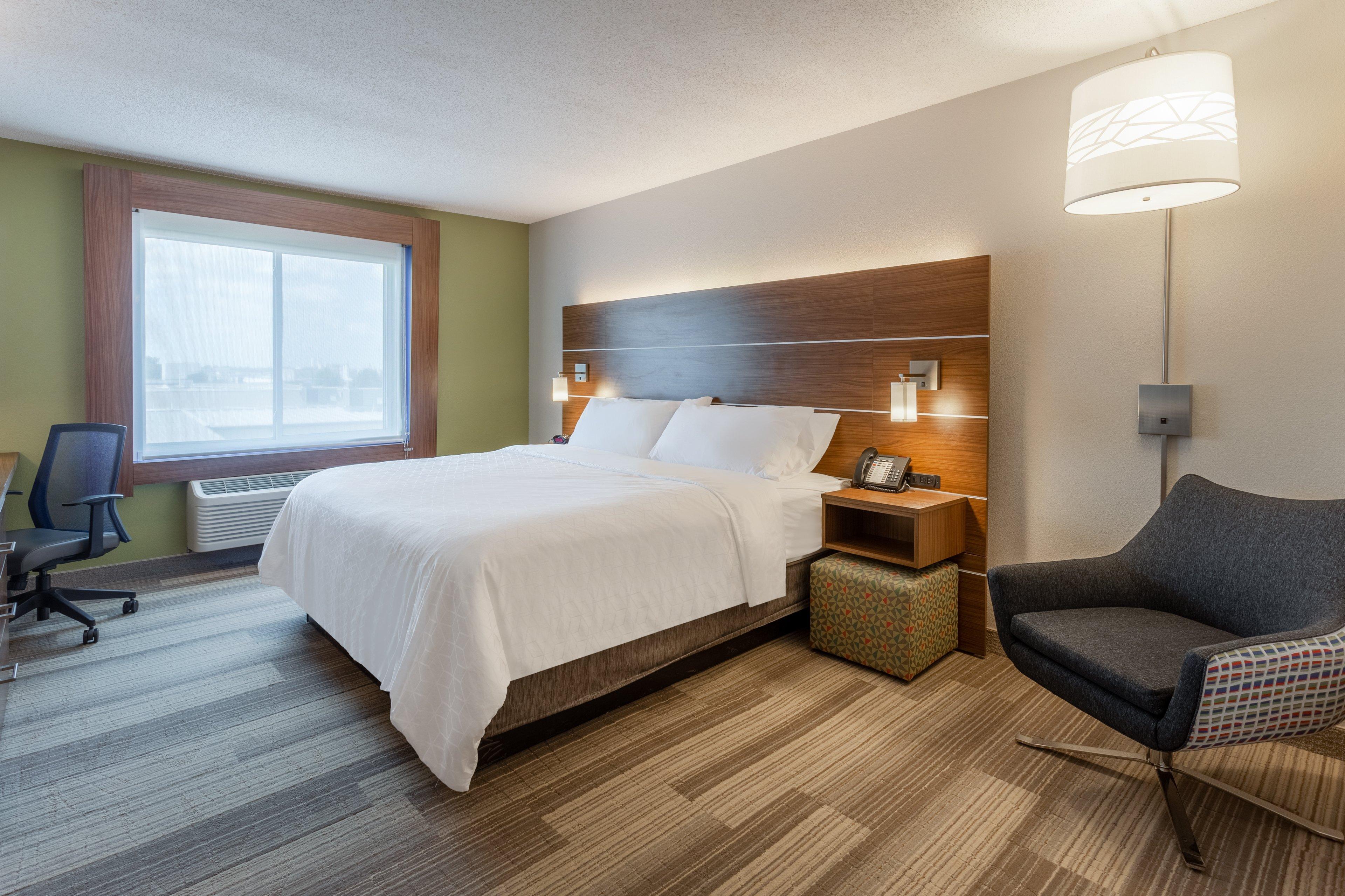 Holiday Inn Express Hotel & Suites Burlington By Ihg Екстер'єр фото