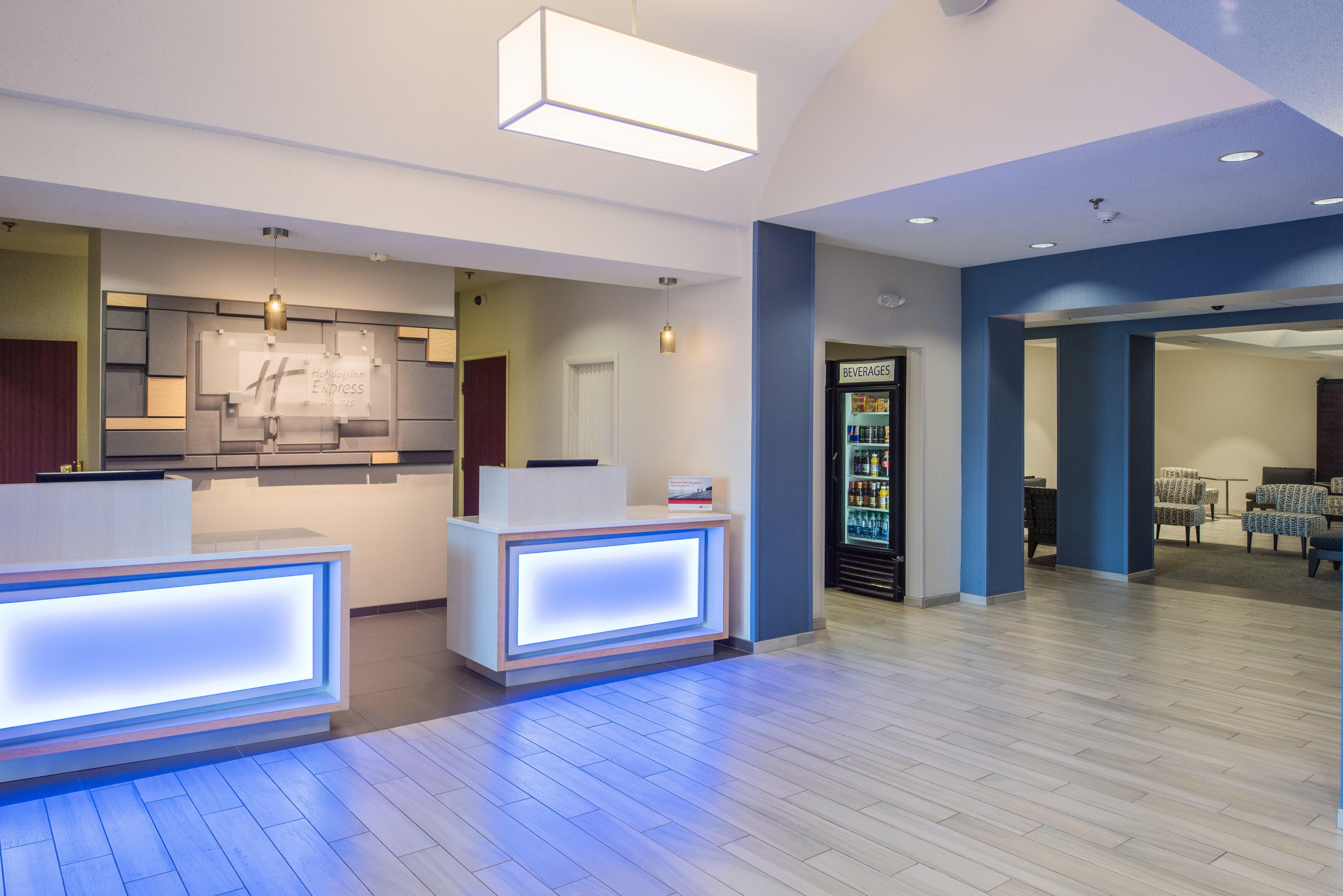 Holiday Inn Express Hotel & Suites Burlington By Ihg Екстер'єр фото