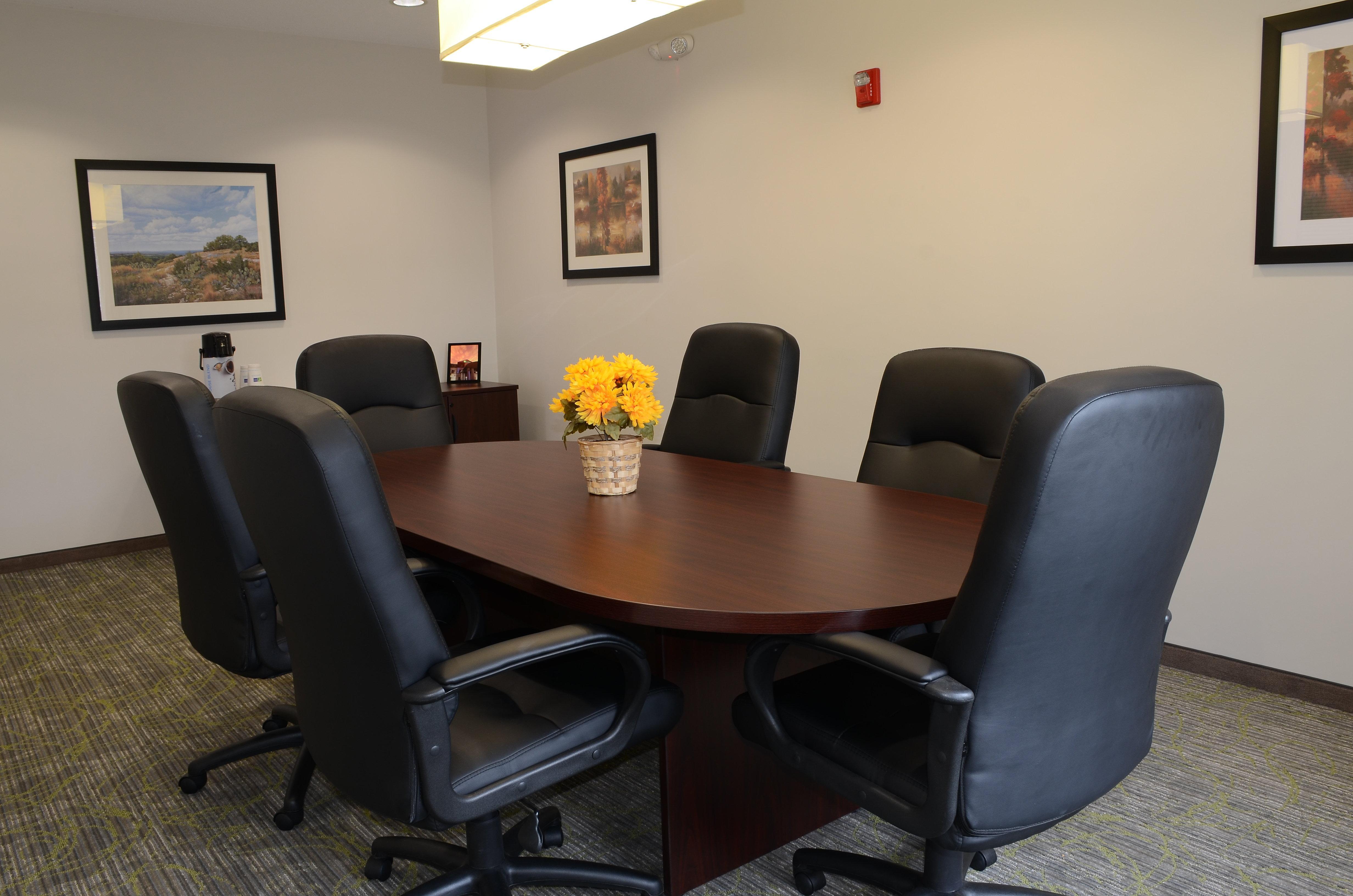 Holiday Inn Express Hotel & Suites Burlington By Ihg Екстер'єр фото