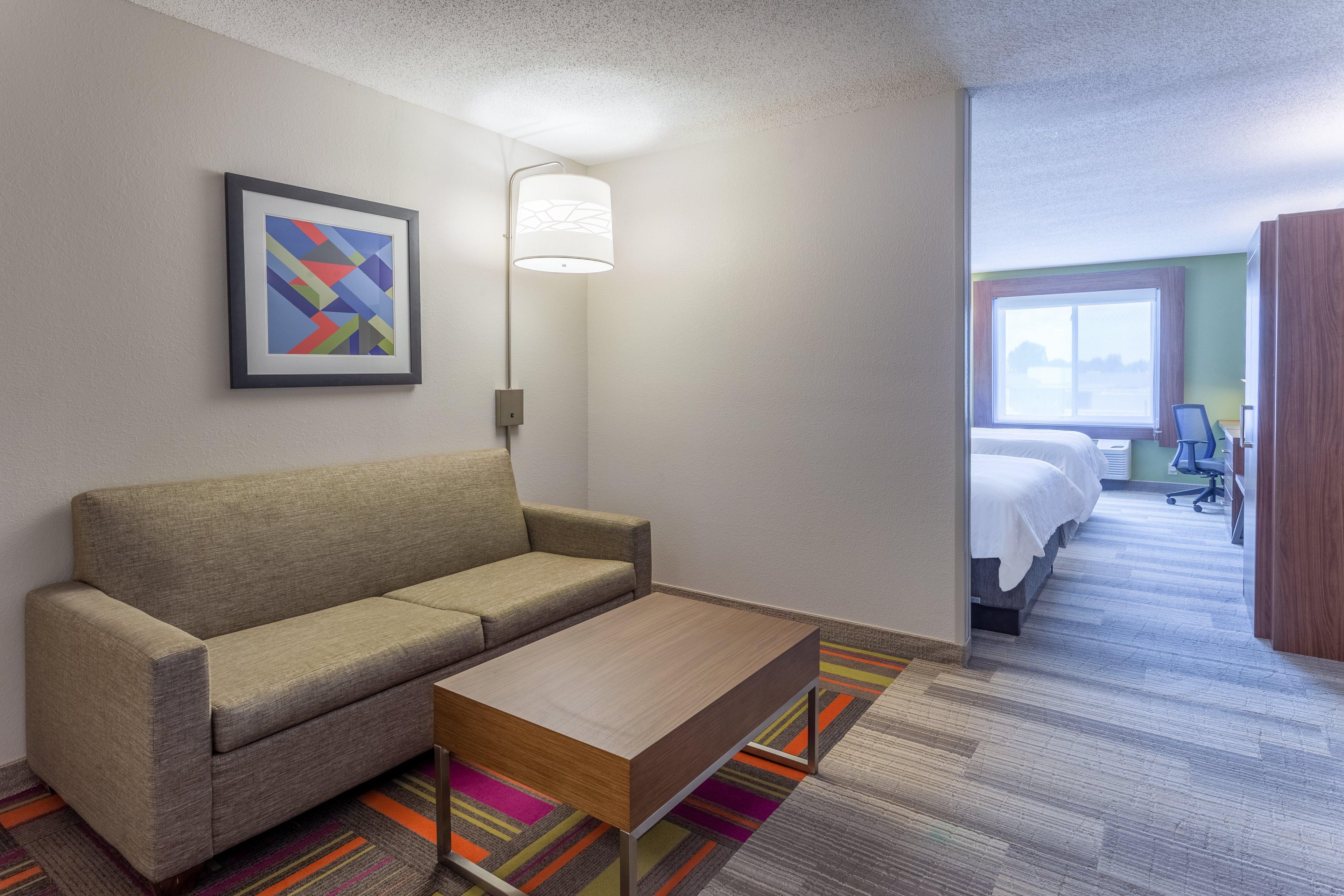Holiday Inn Express Hotel & Suites Burlington By Ihg Екстер'єр фото