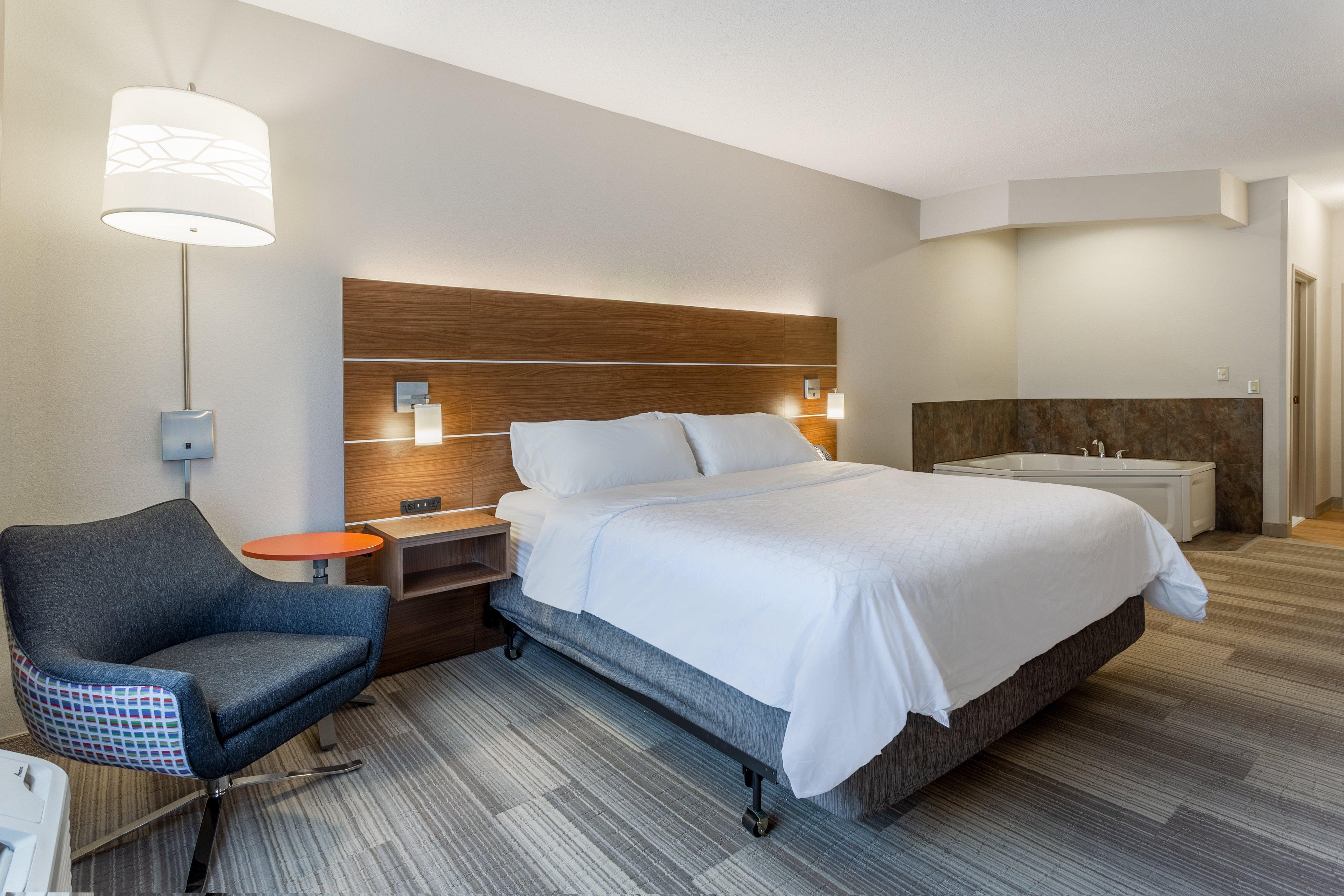 Holiday Inn Express Hotel & Suites Burlington By Ihg Екстер'єр фото