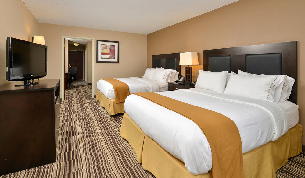 Holiday Inn Express Hotel & Suites Burlington By Ihg Екстер'єр фото
